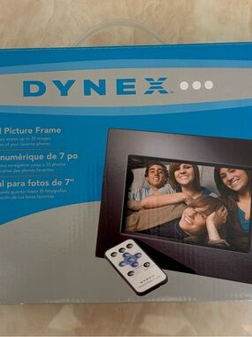 Dynex 7” Digital Picture Frame